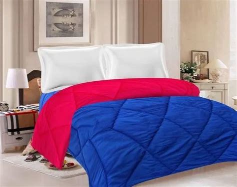 Plain Red Cotton Comforters at best price in Baghpat | ID: 24369052897