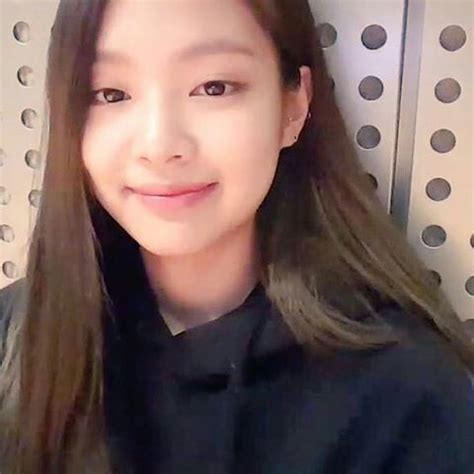 BLACKPINK Jennie Spotted In Public With Zero Makeup On - Koreaboo