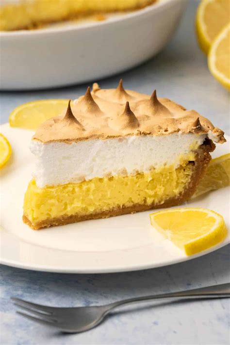 Lemon Meringue Pie - Gimme That Flavor