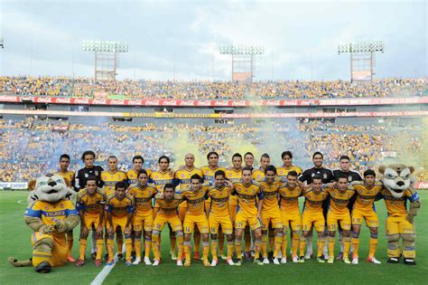 Presentación de Tigres UANL para el Apertura 2012, en el estadio ...