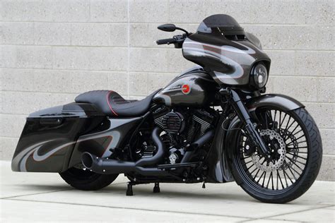 2016 HARLEY DAVIDSON STREET GLIDE SPECIAL CUSTOM BAGGER - RETRO ...