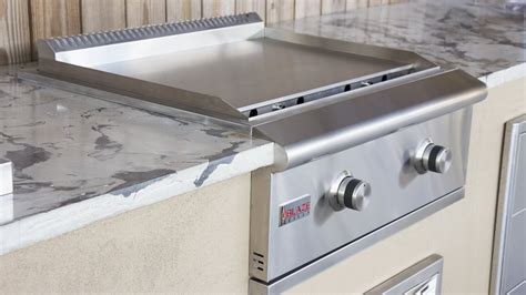 Outdoor kitchen griddles | Hawk Haven