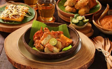 26 Best Indonesian Foods to Try - Nomad Paradise