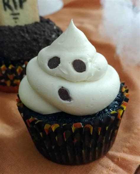 How To Make 3 Easy Halloween Cupcakes - Boston Girl Bakes