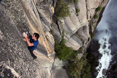 Bouldering vs aid climbing vs free climbing vs free solo climbing - The ...