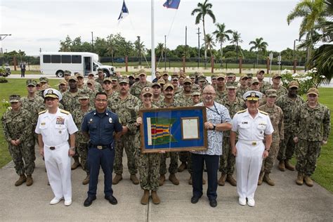 DVIDS - Images - Chief of Naval Operations Awards Navy Meritorious Unit ...