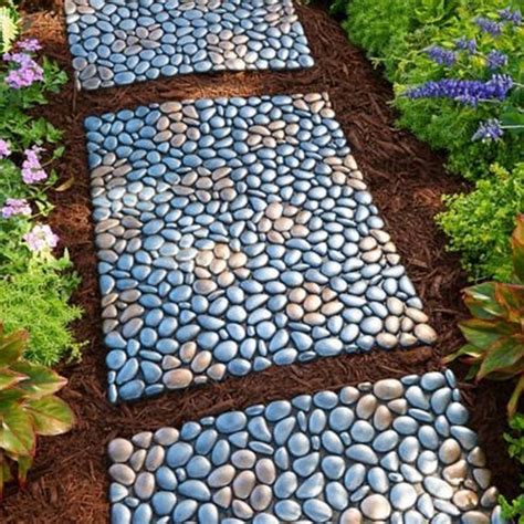 Stunning Stepping Stones Pathway Design Ideas 04 - HMDCRTN