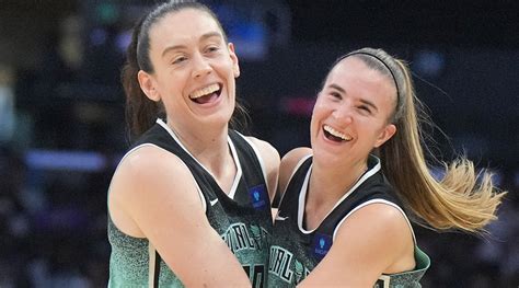 Breanna Stewart Makes New York Liberty History vs. Connecticut Sun ...