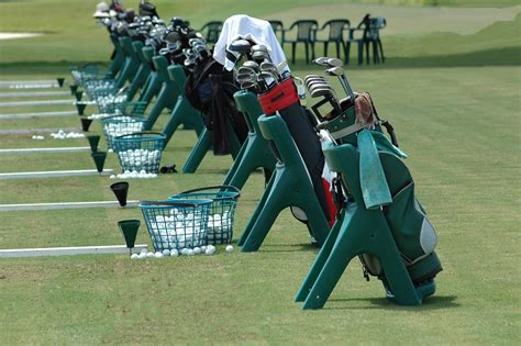 The Beginner’s Guide To Essential Golf Equipment