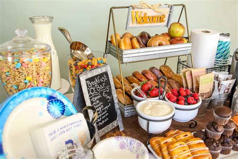 DIY Breakfast Bar Ideas: Create an Easy Breakfast Bar Party for Company