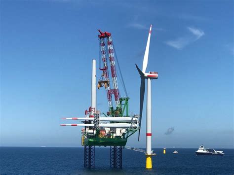 Turbine installation under way at SeaMade wind farm offshore Belgium ...