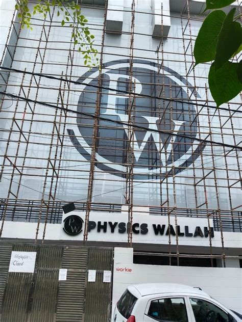 Physics wallah, New Delhi | Fees, Reviews, Batches, Contact, Ratings ...