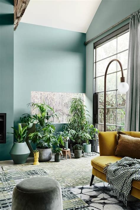 Let’s talk about green colour schemes for the perfect green living room ...