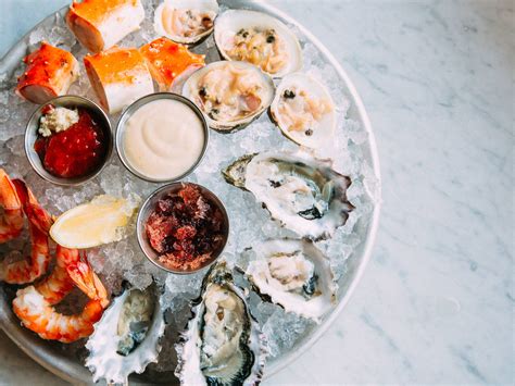 23 Best Seafood Restaurants in Chicago For Fish, Crab and Oysters