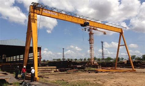 Gantry Crane DESIGN What is a gantry crane used for? Industry