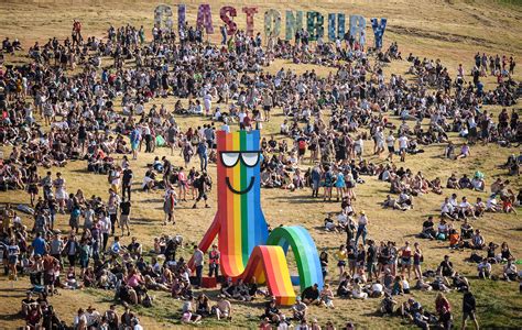 Glastonbury traders voice fears over festival cancellation