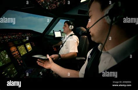 A321 cockpit Stock Videos & Footage - HD and 4K Video Clips - Alamy