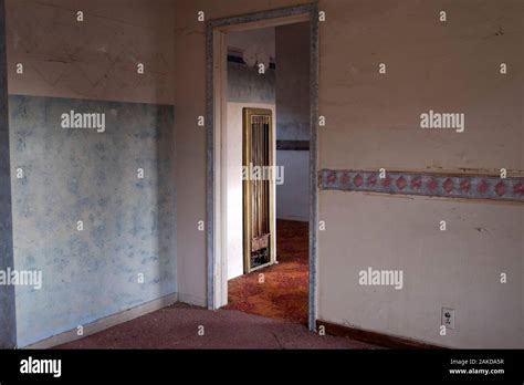 Abandoned Motel Nevada Stock Photo - Alamy