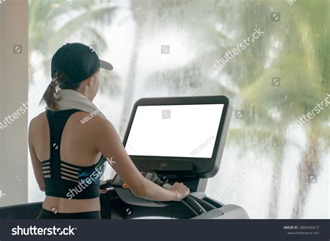 1,281 Treadmill Screen Images, Stock Photos & Vectors | Shutterstock