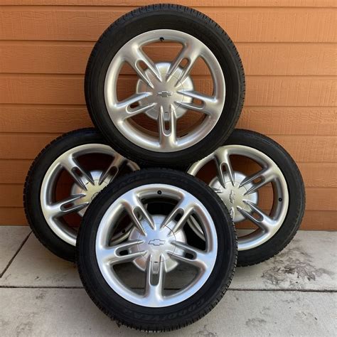 Chevy SSR OEM Wheels and Tires $650 PLUS SHIPPING IN TX | Chevy SSR Forum