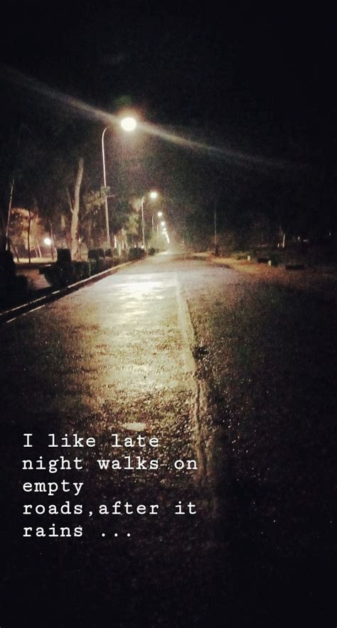 Late night walks on rainy night are peaceful | Citazioni instagram ...