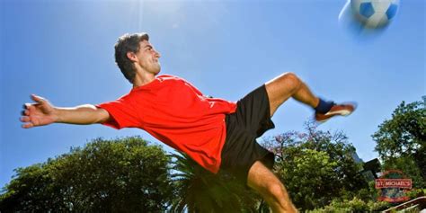 14 Best Solo Soccer Drills To Do By Yourself! [At Home & Pitch]