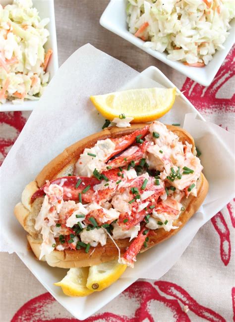 Easy Classic Lobster Rolls - The Suburban Soapbox