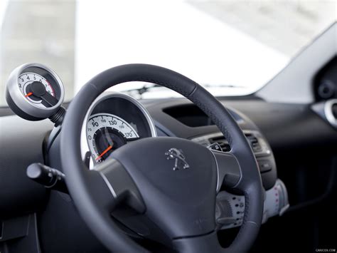 Peugeot 107 | 2013MY | Interior