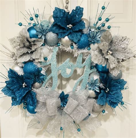 Blue And White Christmas Wreath – HomeDecorish