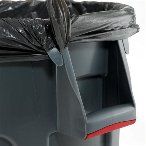 Rubbermaid 44-Gallon Brute with Venting Channels - Bunzl Processor ...