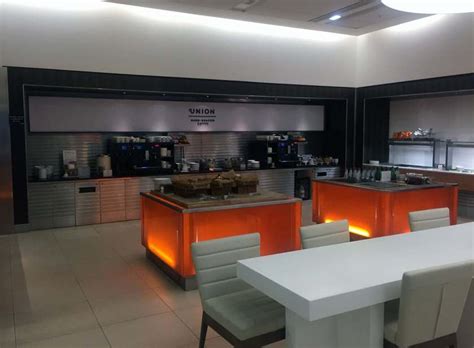 BA London Heathrow Terminal 5 Arrivals Lounge Review – London Air Travel