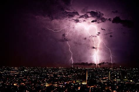 Lightning over Manila, Philippines | Nubes, Tormenta, The globe