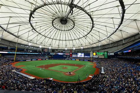 Tampa Pitches Rays on Domed Waterfront Stadium