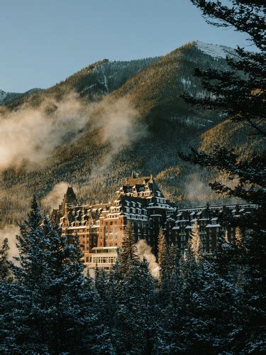 Fairmont Banff Springs - Luxury Hotel in Banff(Canada)