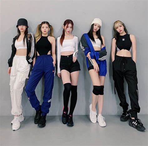 7 Times ITZY Pulled Off Perfectly Coordinated Dance Practice Outfits ...