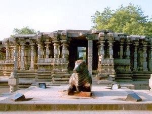 Thousand Pillar Temple, Warangal - Timings, History, Best Time to Visit