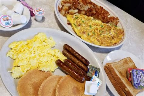 The 5 Best Breakfast And Brunch Spots In Troy - CBS Detroit