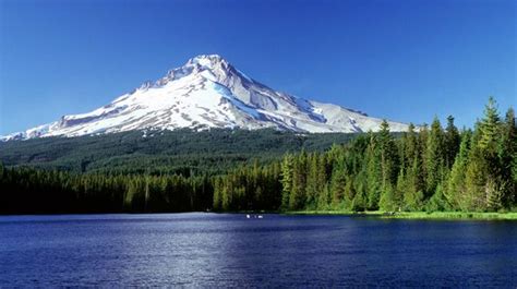 Since its last eruption 250 years ago, the beautiful Mount Hood volcano ...