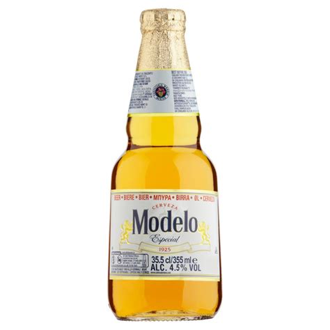 Modelo Beer Wallpaper