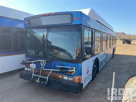 2005 New Flyer C40LF 4x2 40-Seat Transit Bus in Yermo, California ...