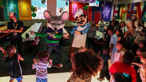 Chuck E Cheese Celebrates Grand Re Opening In Roanoke Offers Free