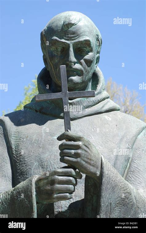 Father junipero serra statue california hi-res stock photography and ...