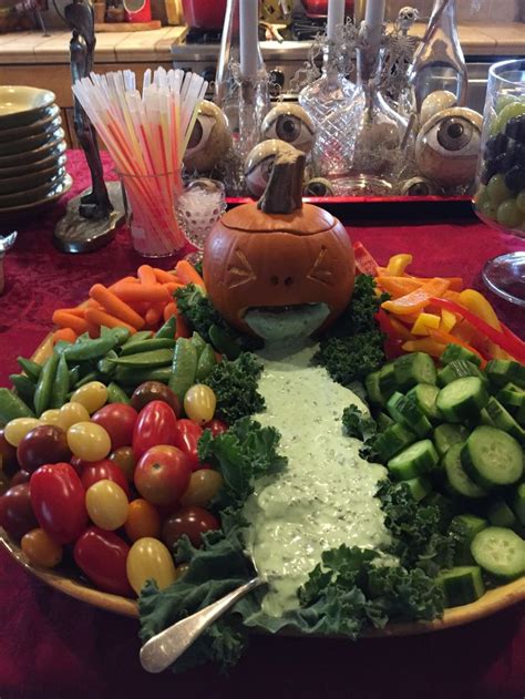 Halloween veggie tray | Halloween veggie tray, Veggie tray, Veggies