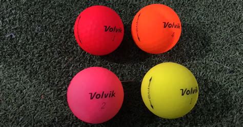 The 5 Best High Visibility Golf Balls – Golf In Progress