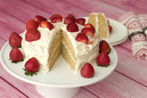 Vegan Vanilla Cake - Loving It Vegan