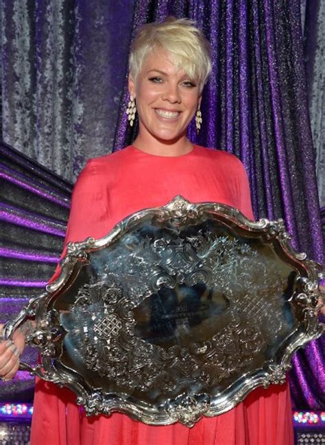 P!nk receives President's Award - Pink Photo (38577882) - Fanpop