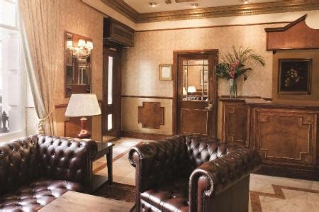 10 Top Hotels in London | Places to Stay w/ 24/7 Friendly Customer Service