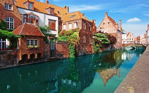 Bruges the World Heritage City - Gets Ready