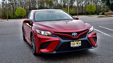 2020 Toyota Camry Hybrid Review (Big Fuel Savings) – Auto Trends Magazine