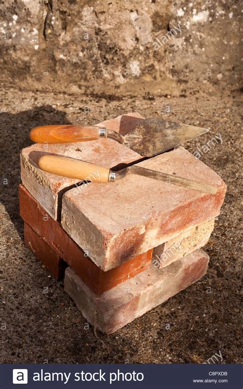 Bricklaying Tools Stock Photos & Bricklaying Tools Stock Images - Alamy